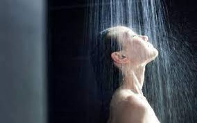 Tắm nước lạnh mang lại nhiều lợi ích