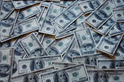 Tỷ gi&aacute; USD h&ocirc;m nay 6/8/2026: Tỷ gi&aacute; trung t&acirc;m tăng hơn 50 đồng