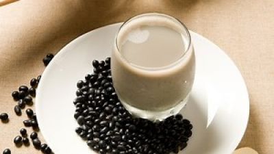 6 lợi &iacute;ch 'v&agrave;ng' cho sức khỏe từ đậu đen
